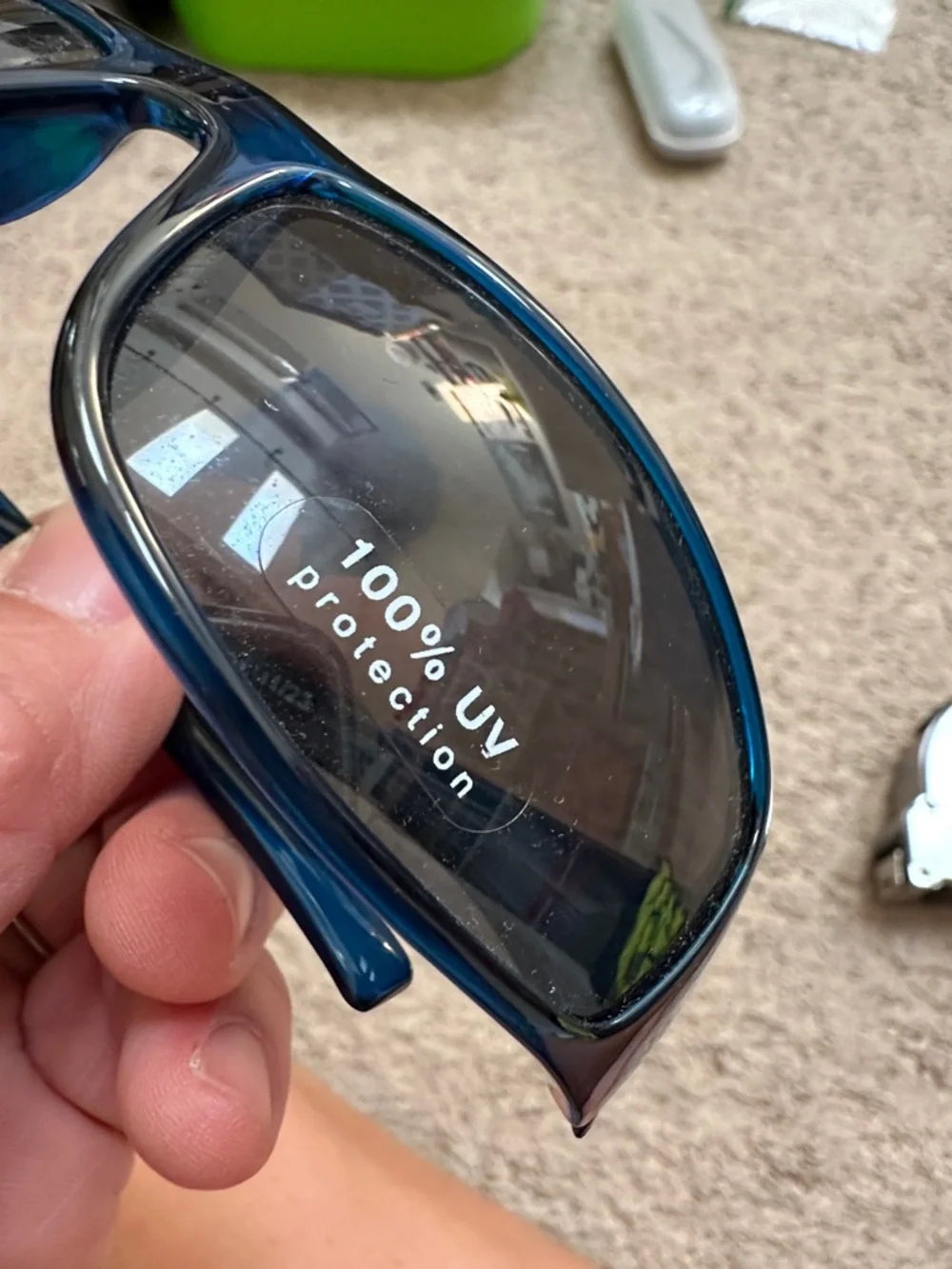 TOMMY BAHAMA KIDS SUNGLASSES 🕶️ IN A CASE